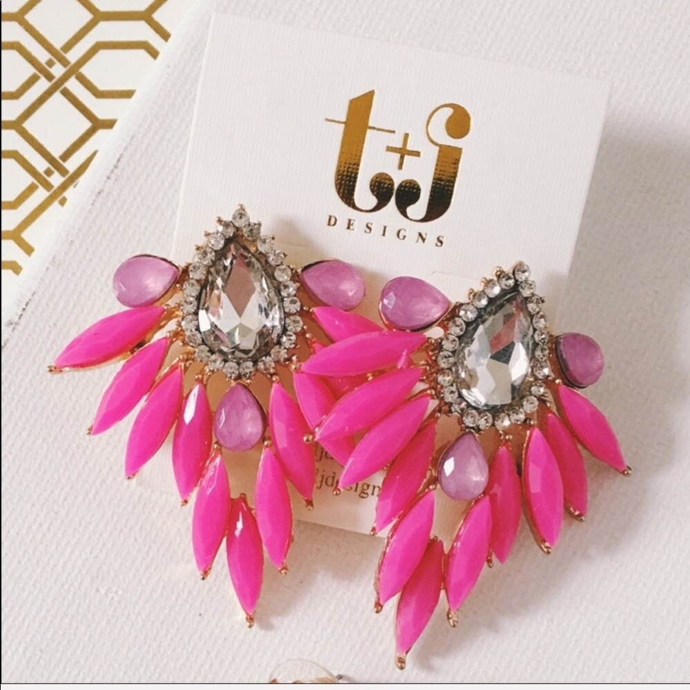Beautiful Statement Earrings - Picture 2 of 2